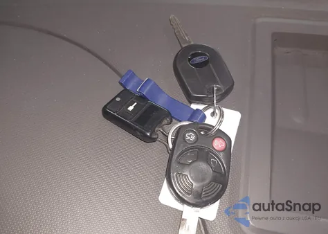 2011 Ford Expedition Limited from USA, damaged, VIN 1FMJU2A54BEF43951